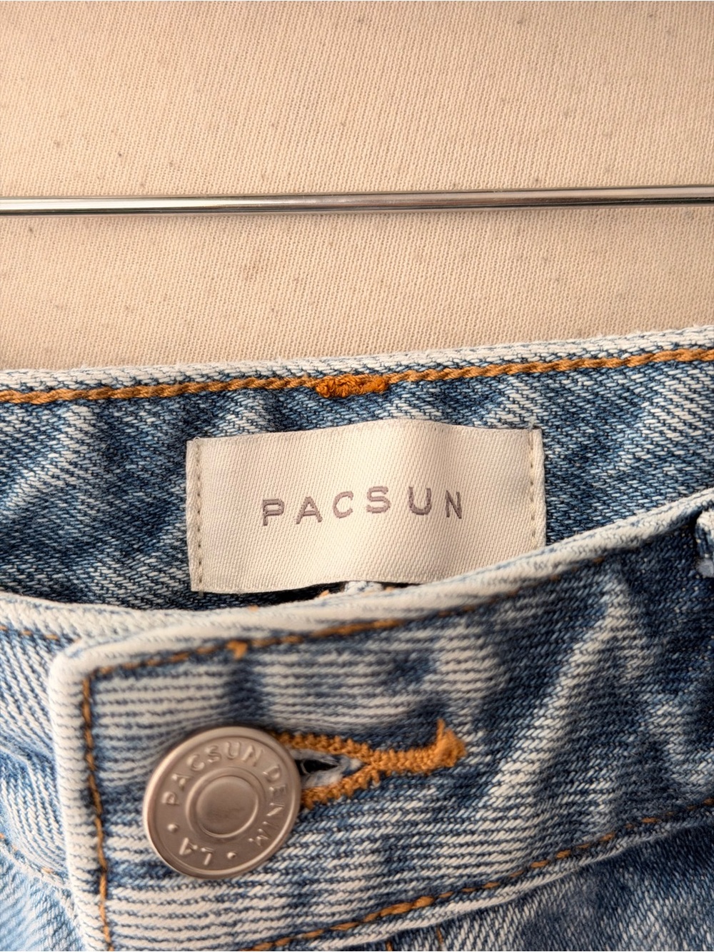 PacSun Casey Low Rise Baggy Jeans Distressed Light Wash Size 25 - Picture 3 of 6